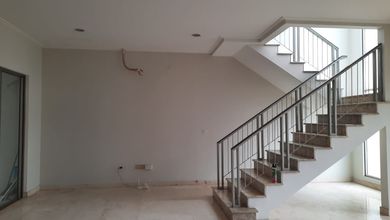 Rumah Premium LT 150 Jual di Golf Island, Jakarta Utara