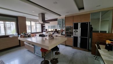 Rumah Mewah Siap Huni View Danau di Pantai Indah Kapuk