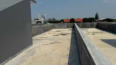 Ruko Gandeng Brand New di Jelambar