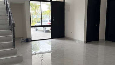 DISEWAKAN RUMAH BRAND NEW PASIR PUTIH RESIDENCE PIK 2. LUAS 8X15m