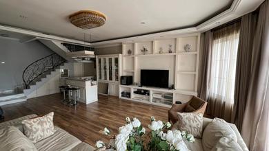 DIJUAL RUMAH MEWAH MAYANG PERMAI. FULL FURNISHED SUDAH RENOVASI. SIAP HUNI