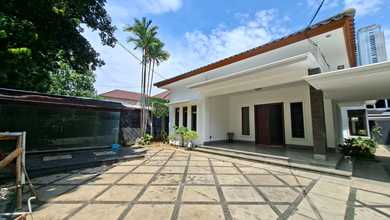 DISEWA RUMAH MENTENG JAKARTA PUSAT. SIAP HUNI