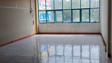 Disewa Ruko Camar Hadap Jalan Raya. Luas 5x15 3 Lantai