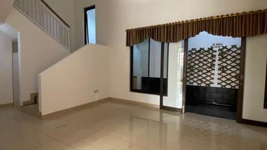 Dijual Rumah Nusa Loka BSD Tangerang 2 Lantai