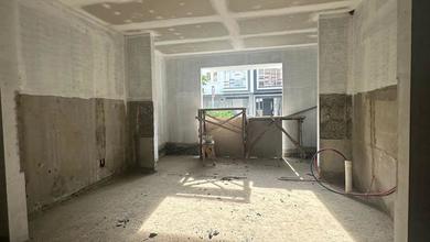 Dijual Rumah Amerika di Green Lake Cipondoh Tangerang