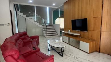 Rumah Pik Bangunan Kontraktor 3 Lantai, Furnished Siap Huni