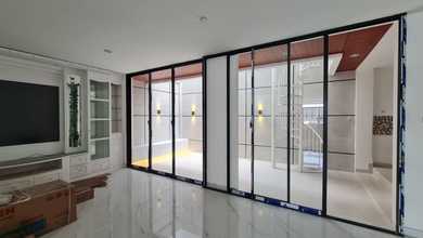 Rumah Muara Karang Renovasi Total, Design Modern