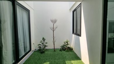 Rumah Brandnew Pantai Indah Kapuk Ada Pool, Luasan 300m, Furnished Cantik