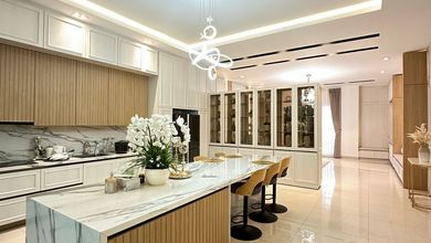 Rumah Golf Island 200mtr, Furnished Interior Bagus !