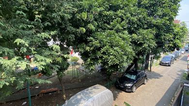 Rumah Lokasi Bagus, Nyaman, Cocok Untuk Hunian Ataupun Kost-kostan di Tanjung Duren, Jakarta Barat