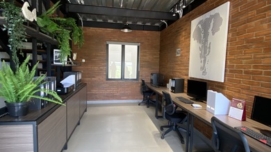 Gudang Siap Pakai, Lokasi Samping Bandara Soekarno Hatta. Tangerang