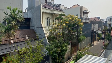Rumah Bagus Terawat dan Siap Huni, Lokasi Strategis. Cideng Jakarta Pusat