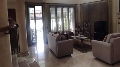 Pondok Indah Rumah 2 Lantai, Bagus Dan Terawat