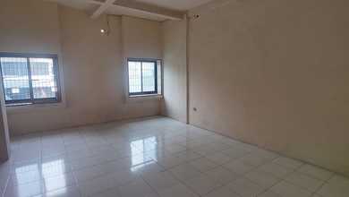 Ruko 3 Lantai Di Pinggir Jalan. Kedoya Jakarta