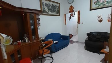 Rumah siap huni dalam gang bandengan selatan jakarta barat