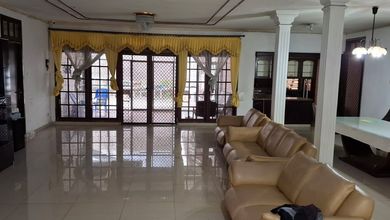 Rumah 2 Lantai Jelambar Kav Polri Jual.cepat