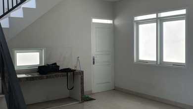 Rumah Baru 2 Lantai & Ruang Usaha Komplek Leuwisari Dekat Terminal Leuwi Panjang