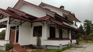 Rumah Villa  Asri & Sejuk Lokasi Dekat Pasar Lembang Bandung