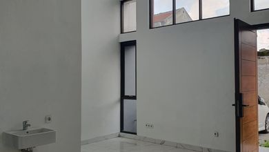 Rumah Baru 2 Lantai Jalan Kembar Bandung 