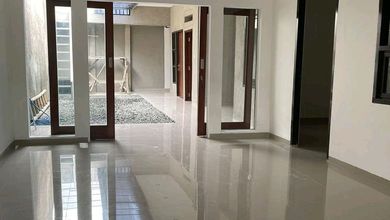 Rumah Full Renov Taman Kopo Katapang Dekat Tol Seroja