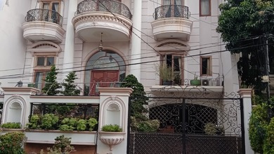 Rumah pluit klasik jakarta utara luas 364m2 hadap utara Shm