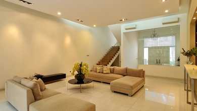 Rumah damar golf pantai indah kapuk rapih siap huni. View danau luas 300m2