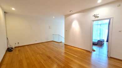 Rumah Damar Golf Pantai Indah Kapuk Rapih Siap Huni. View Danau Luas 300M2