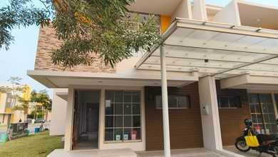  rumah pik2 cluster danau tahap 2 dekat clubhouse