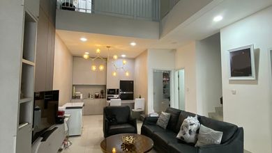 Dijual Rumah di Cluster mewah 2 menit akses toll Riviera at Puri daerah Jakarta Barat