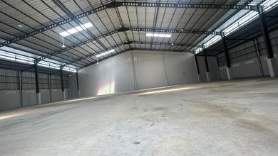 Gudang Siap Huni di Kavling DPR Cipondoh, Bisa contener 40ft