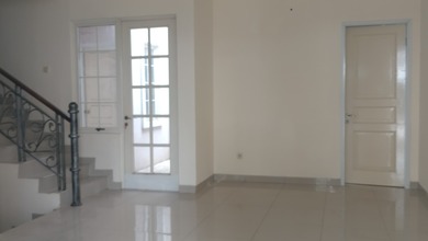 Rumah Green Lake City Cluster West Europe