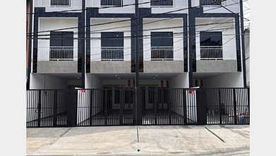 Rumah Brand New 3 Lantai di Tanjung Duren - Jakarta Barat
