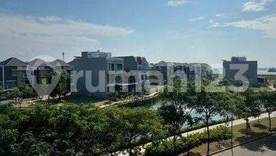 Jual Rumah Terkini area Golf Island, Jakarta Utara LT 250 m2