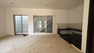 DISEWA UNIT LANGKA Rumah Golf Island Uk8x15 2Lantai Siap Huni