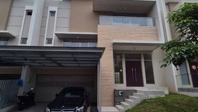 Jual Rumah Cantik Luas 300 m2 area Golf Island, Jakarta Utara