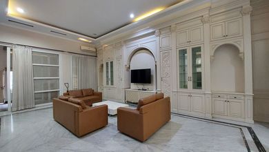 Disewakan Rumah dekat Mall PIK Ave  Bukit Golf Mediterania