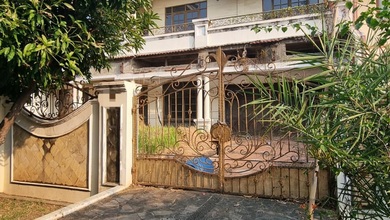 Rumah Tua Hitung Tanah Pik Pinisi Lokasi Bagus Jalan 3 Mobil