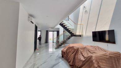 Jual Cepat Rumah Mewah area Pantai Indah Kapuk, Jakarta Utara, LT 300 m2