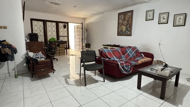 Rumah Tua Muara Karang Hitung Tanah 8X17