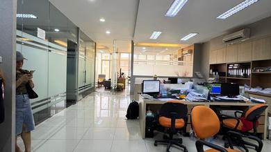 Ruko Gandeng Setara Gedung Muara Karang hadap jalan raya