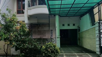 Rumah Pluit 10x22  2 Lantai  Rapi Siap Huni