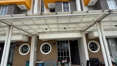 Rumah Pik2 3 Lantai Semifurnished Dekat Kemana Mana