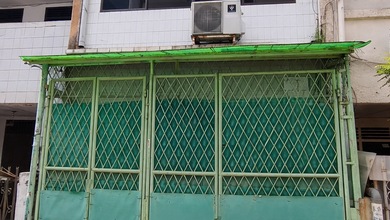 Rumah Siap Huni 3 Lantai di Angke Tambora Jakbar