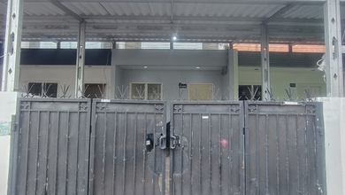 Rumah Siap Huni 1.5 Lantai di Duri Kepa Jakbar