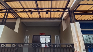 Rumah 3 Lantai Fully Furnished Rapi Terawat di Tanjung Duren Lokasi Strategis Bebas Banjir