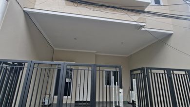 Rumah Baru 2 Lantai Lokasi Strategis di Tengah2 Perkotaan