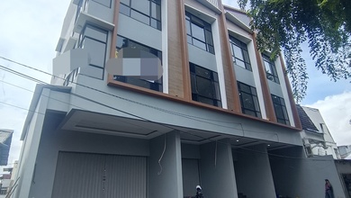 Ruko 3 Lantai di Taman Ratu Cocok untuk Usaha dan Tinggal Jalur 1 Arah