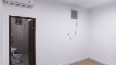 Rumah Tomang Rapi Siap Huni Cocok untuk Tinggal Bebas Banjir