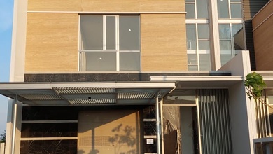 Dijual Rumah di Golf Island PIK, ada Kolam Renang