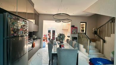 Dijual Rumah Jakarta Garden City Cakung Jakarta Timur Uk 9x14m 3 Lantai Full Furnished Siap Huni 